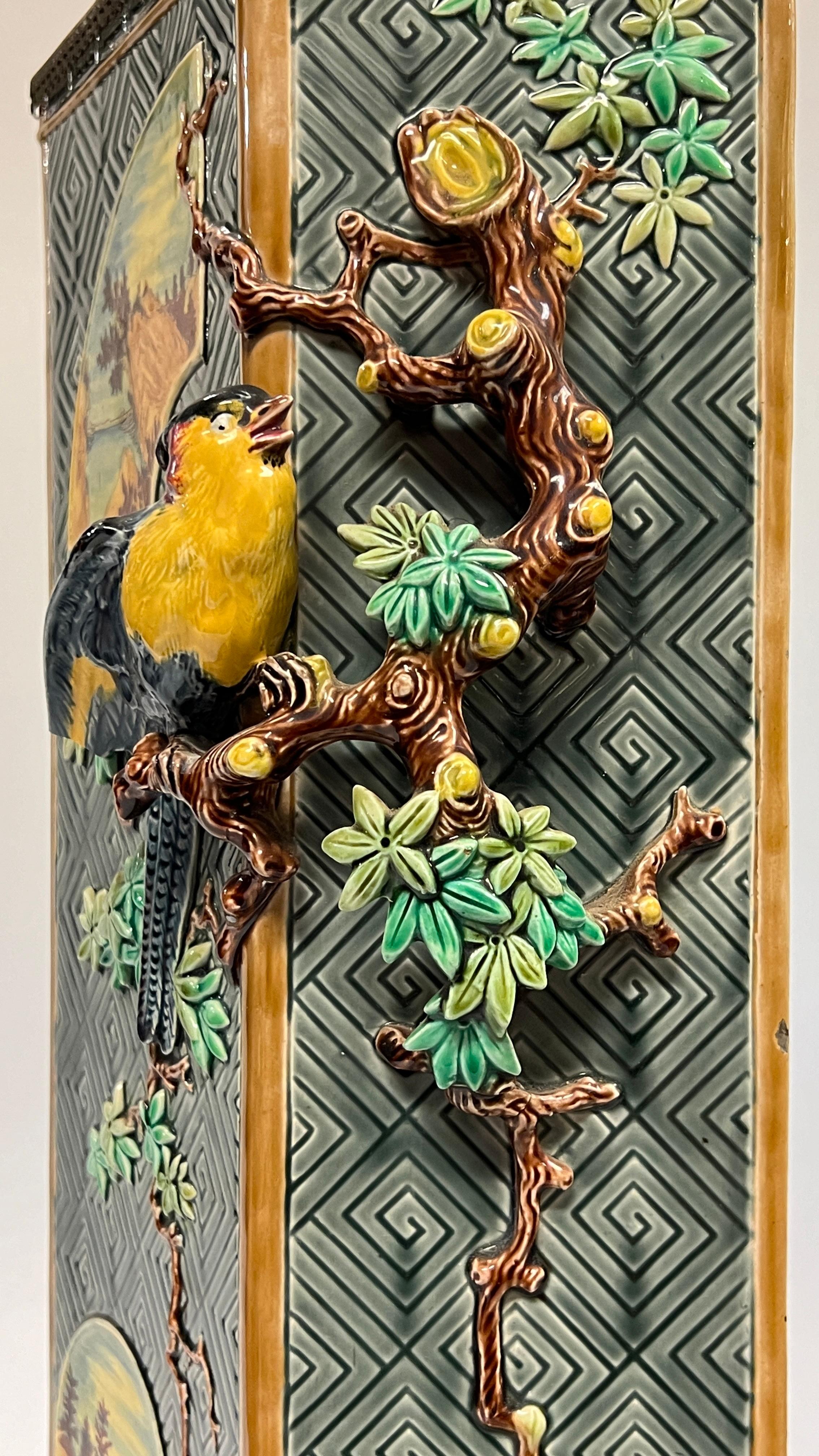 Ceramica Coppia di lampade da tavolo in maiolica di Antique French Chinoiserie in vendita