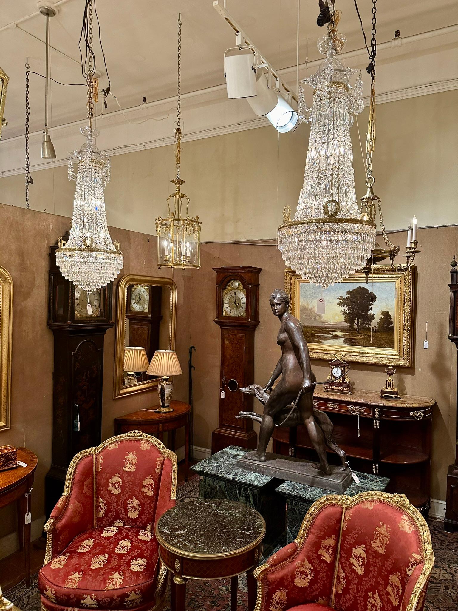 Coppia di lampadari antichi in cristallo francese e bronzo dorato, CIRCA 1890. in vendita 3