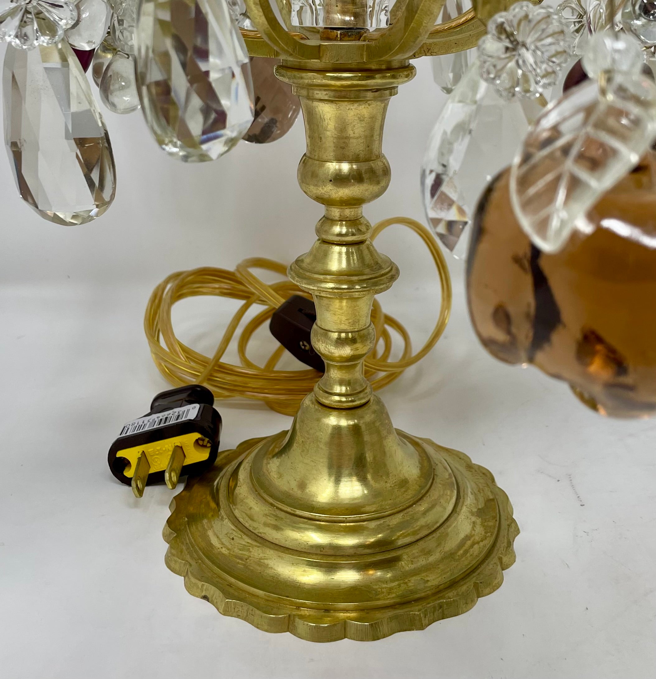 XIX secolo Coppia di Girandole francesi in cristallo e bronzo dorato, CIRCA 1890 in vendita
