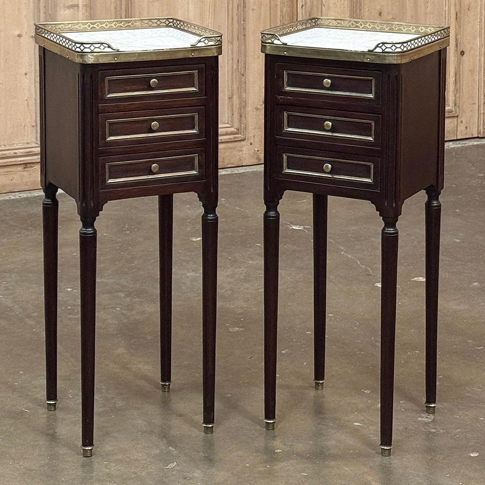 Pair Antique French Directoire Mahogany End Tables with Carrara Marble In Good Condition For Sale In Dallas, TX