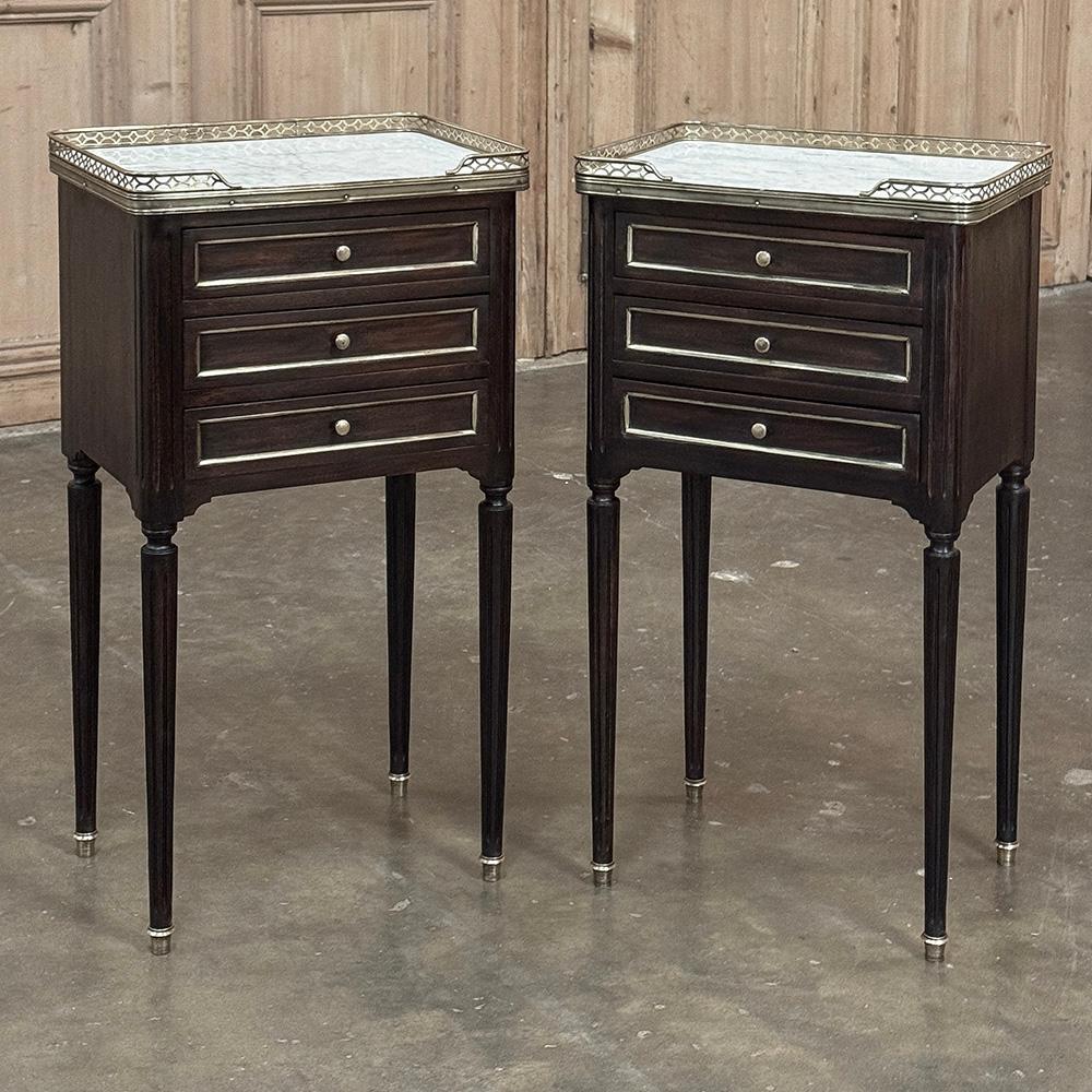 Pair Antique French Directoire Mahogany End Tables with Carrara Marble In Good Condition For Sale In Dallas, TX