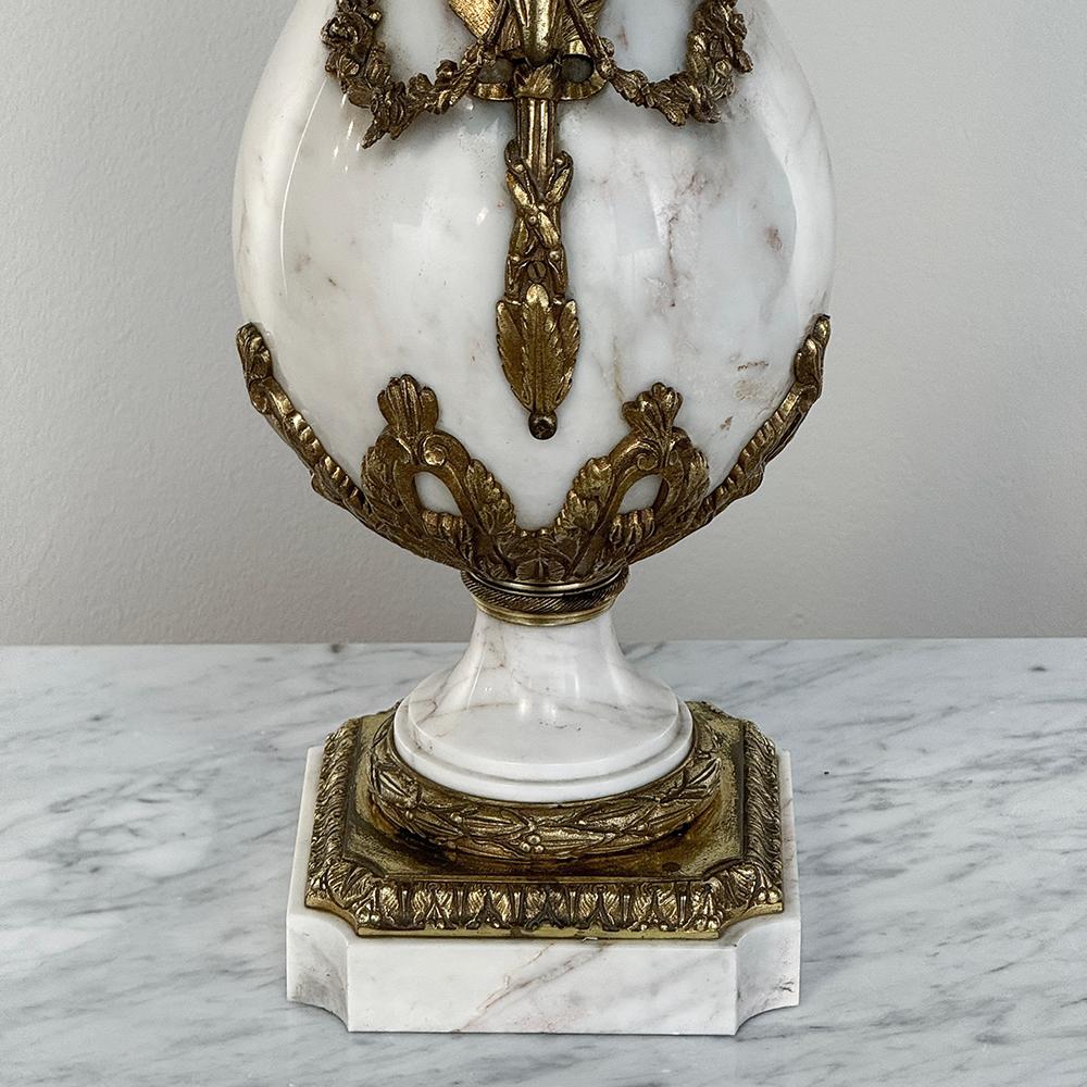 Par de Cassolettes de Mármol y Bronce del Imperio Antique French ~ Urnas de chimenea en venta 5