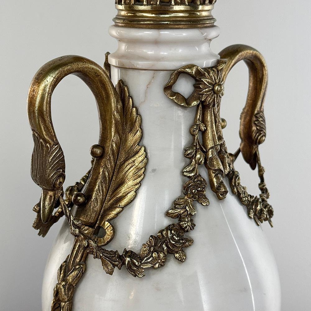 Par de Cassolettes de Mármol y Bronce del Imperio Antique French ~ Urnas de chimenea en venta 9