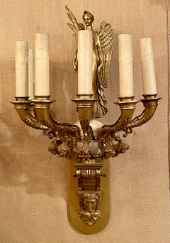 Paire d'appliques Empire françaises anciennes en bronze doré et marbre, vers 1830-1850.