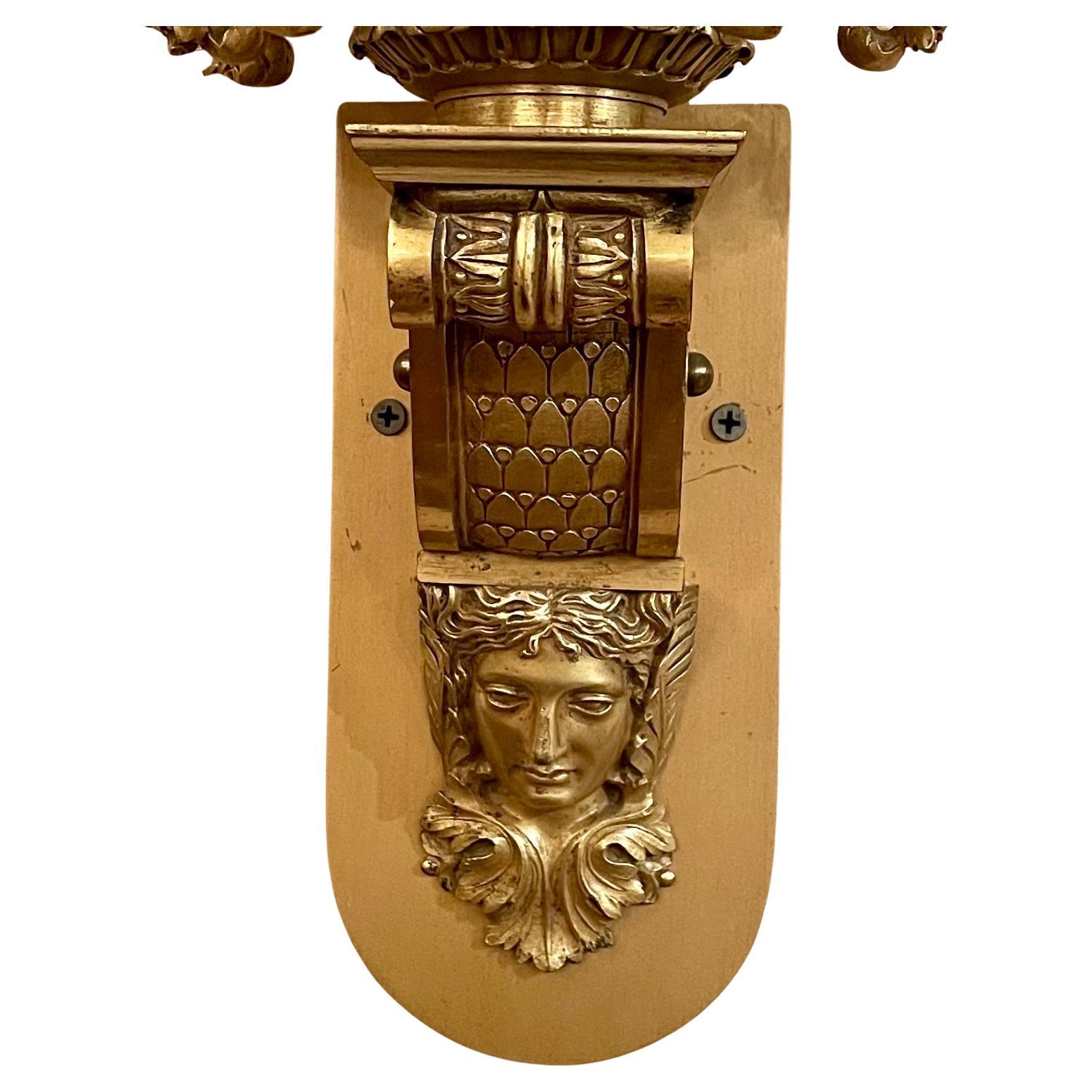 Pareja de Antiguos Apliques Imperio Francés de Bronce Dorado y Mármol, Circa 1830-1850. siglo XIX en venta