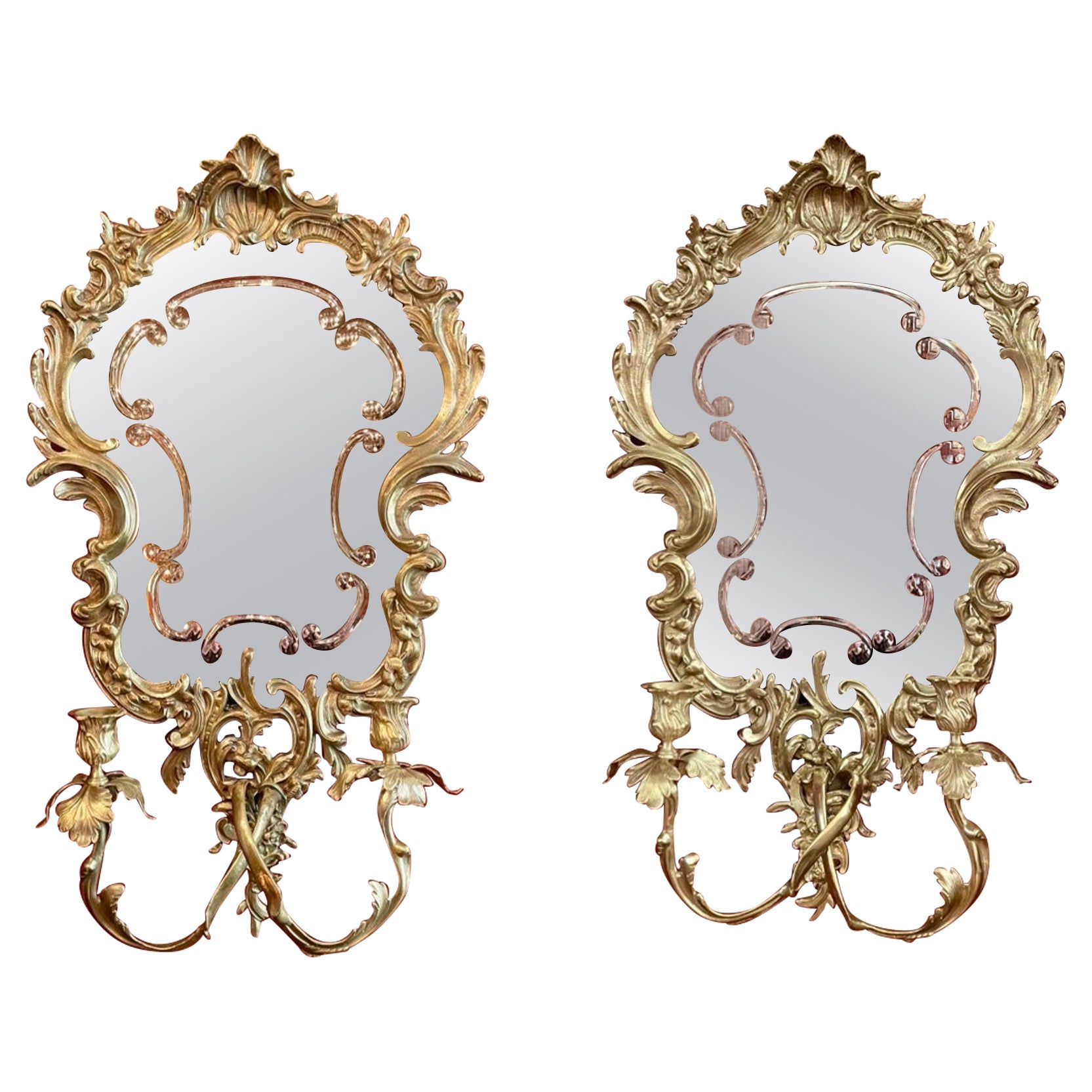 Pareja de antiguos candelabros franceses de bronce dorado y espejo, Circa 1890. en venta