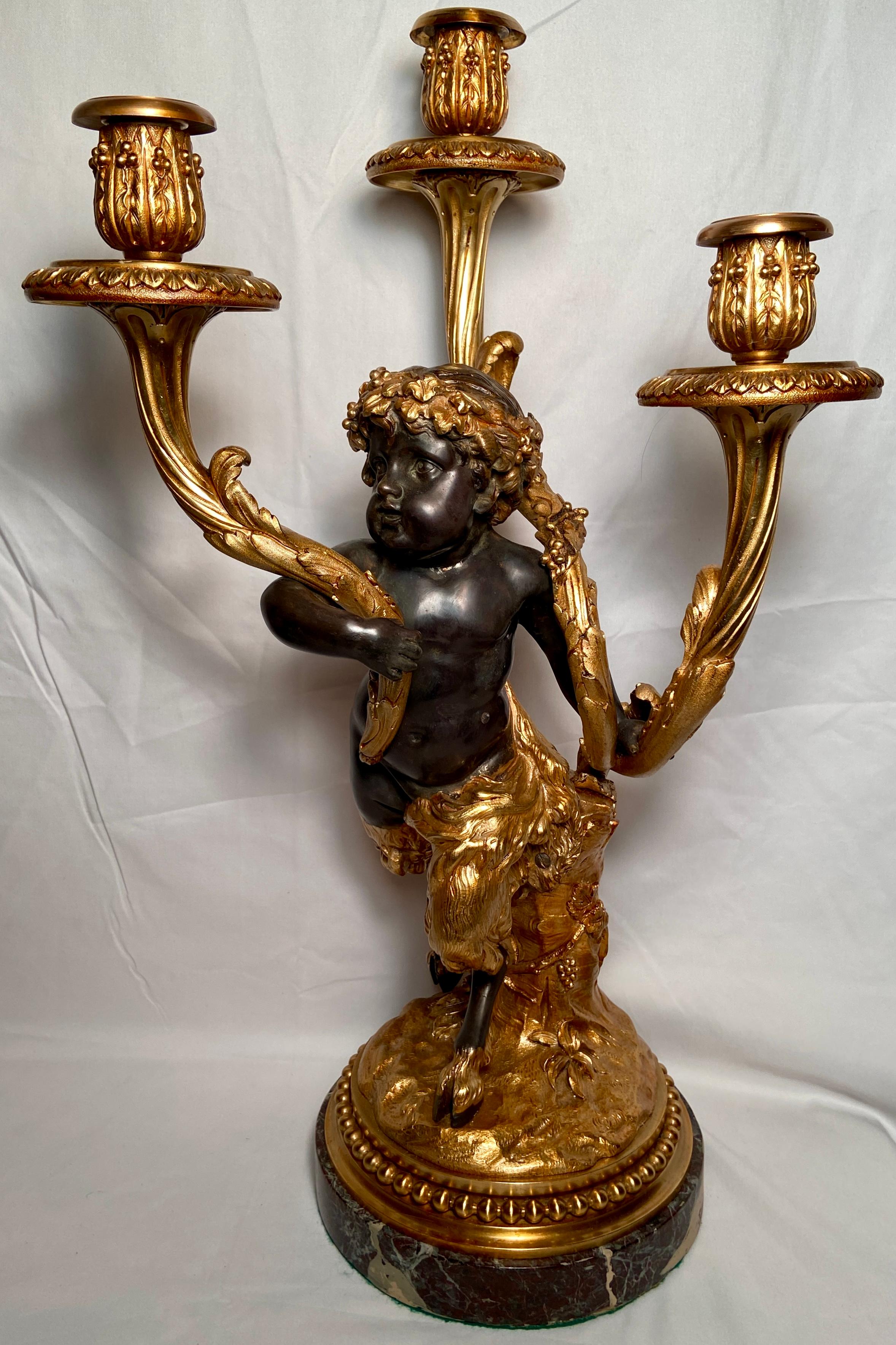 Bronze Paire de candélabres anciens français avec figurine de bacchanale en bronze doré, vers 1870-1880 en vente