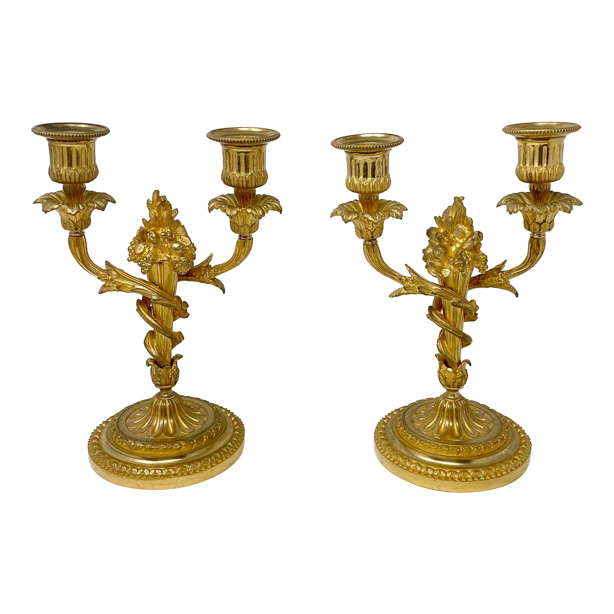 Coppia di candelabri francesi in bronzo dorato, 1860-1870 circa. in vendita