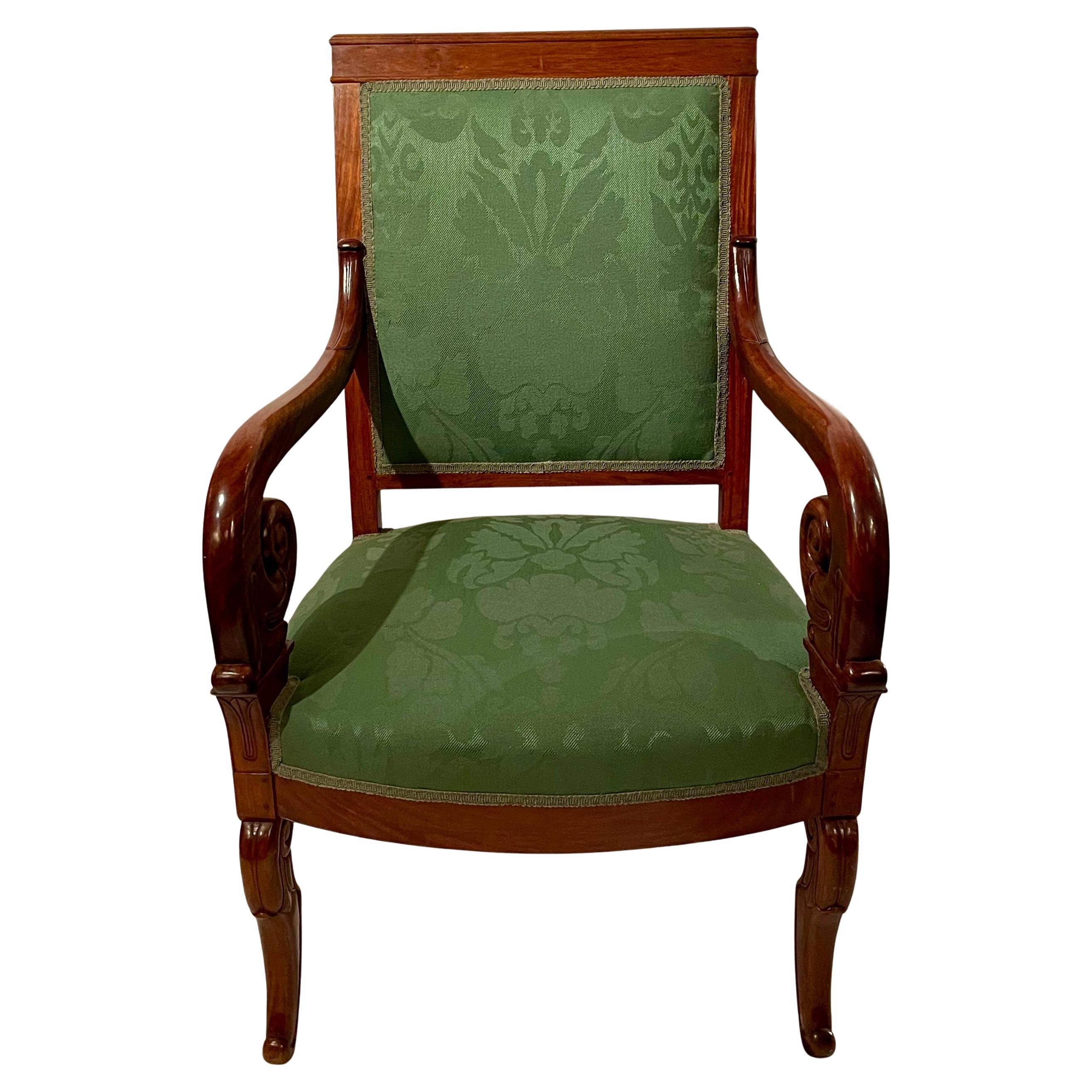 Français Paire de fauteuils et poufs français anciens Louis Philippe en acajou, vers les années 1890 en vente