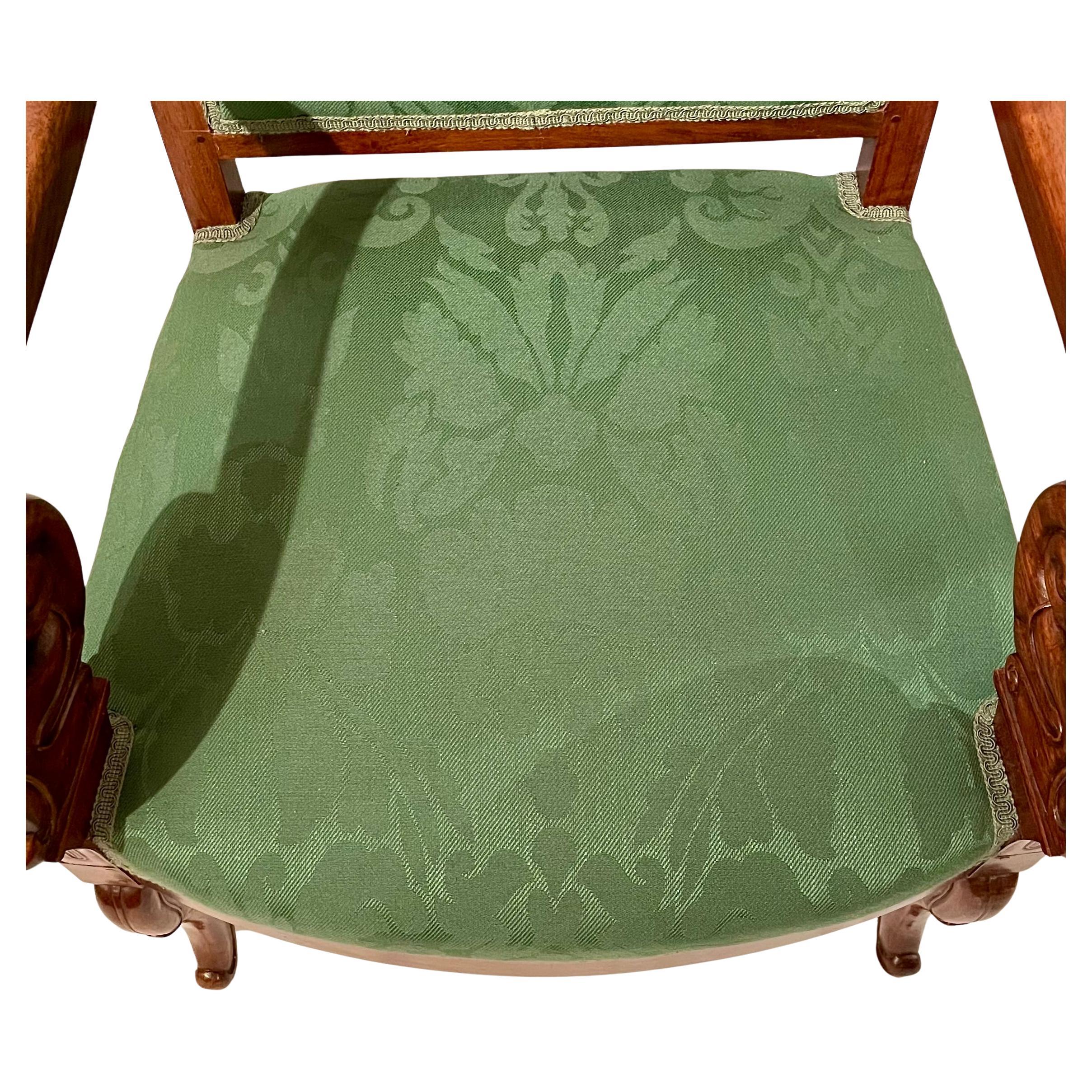 XIXe siècle Paire de fauteuils et poufs français anciens Louis Philippe en acajou, vers les années 1890 en vente