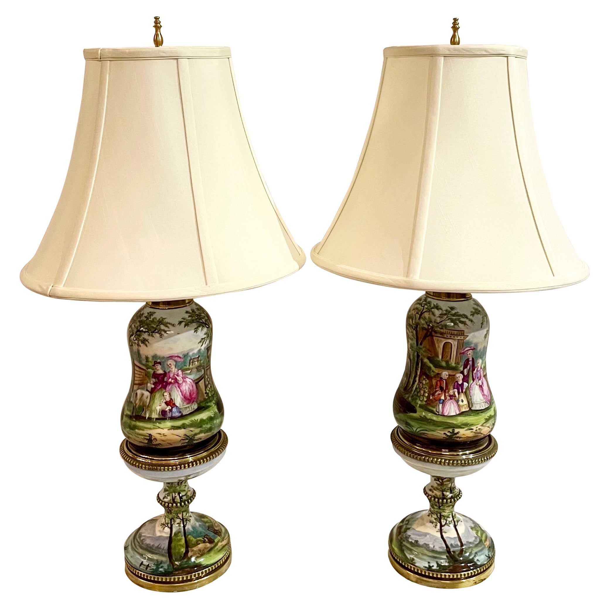 Paire de lampes anciennes en porcelaine Louis Philippe "Vieux Paris" Circa 1840-1860