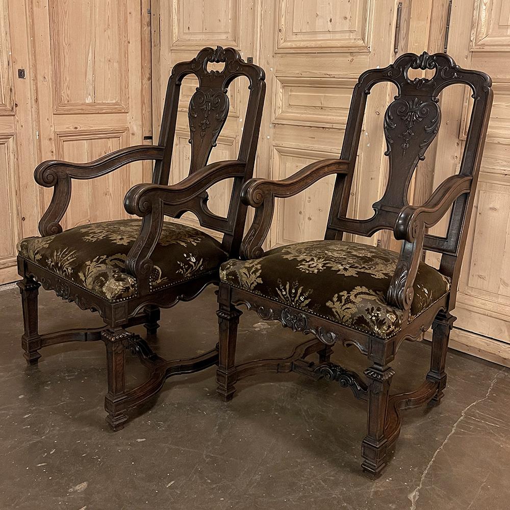 Pair Antique French Louis XIV Armchairs, Fauteuils In Good Condition For Sale In Dallas, TX