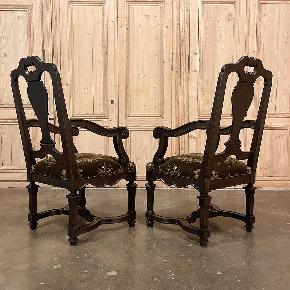 Pair Antique French Louis XIV Armchairs or Fauteuils For Sale 1