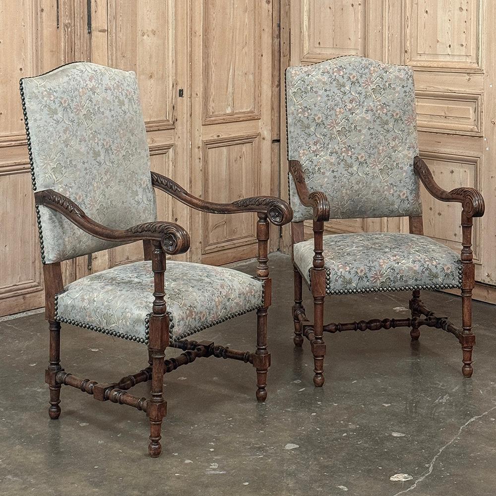 Pareja de Sillones Antiguos Franceses Luis XIV Francés en venta