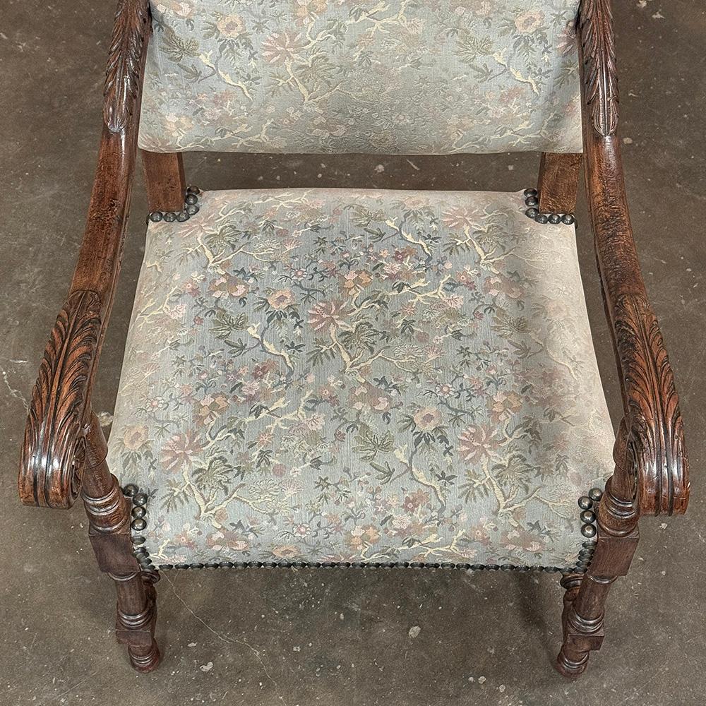 Pareja de Sillones Antiguos Franceses Luis XIV en venta 1