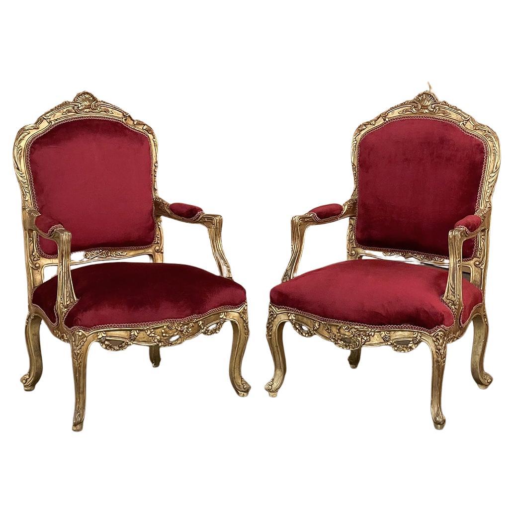 Paire de fauteuils français anciens en bois doré Louis XIV ~ Fauteuils