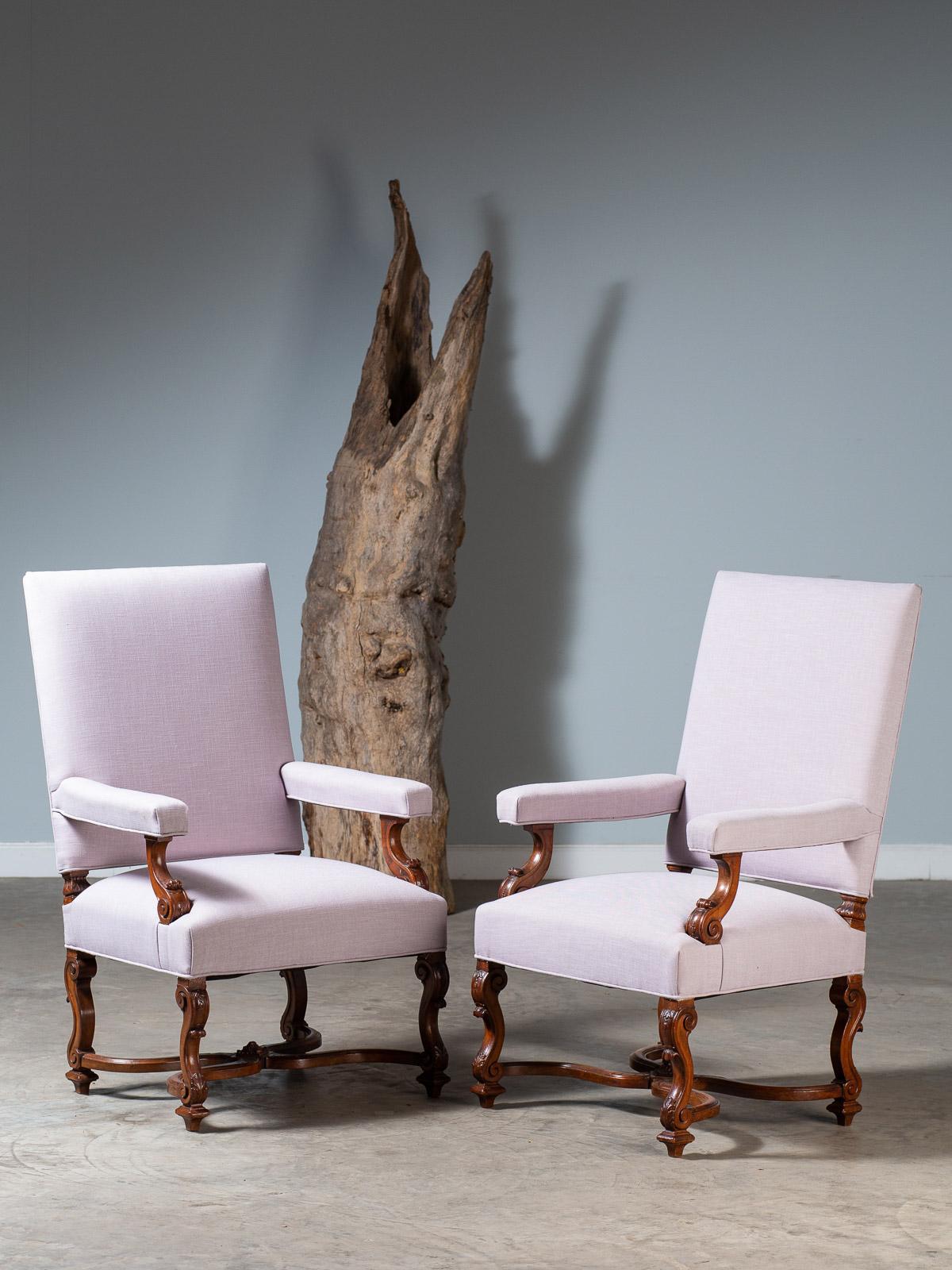 Pair of Antique French Louis XIV Régence Walnut Chairs, circa 1875 For Sale 4