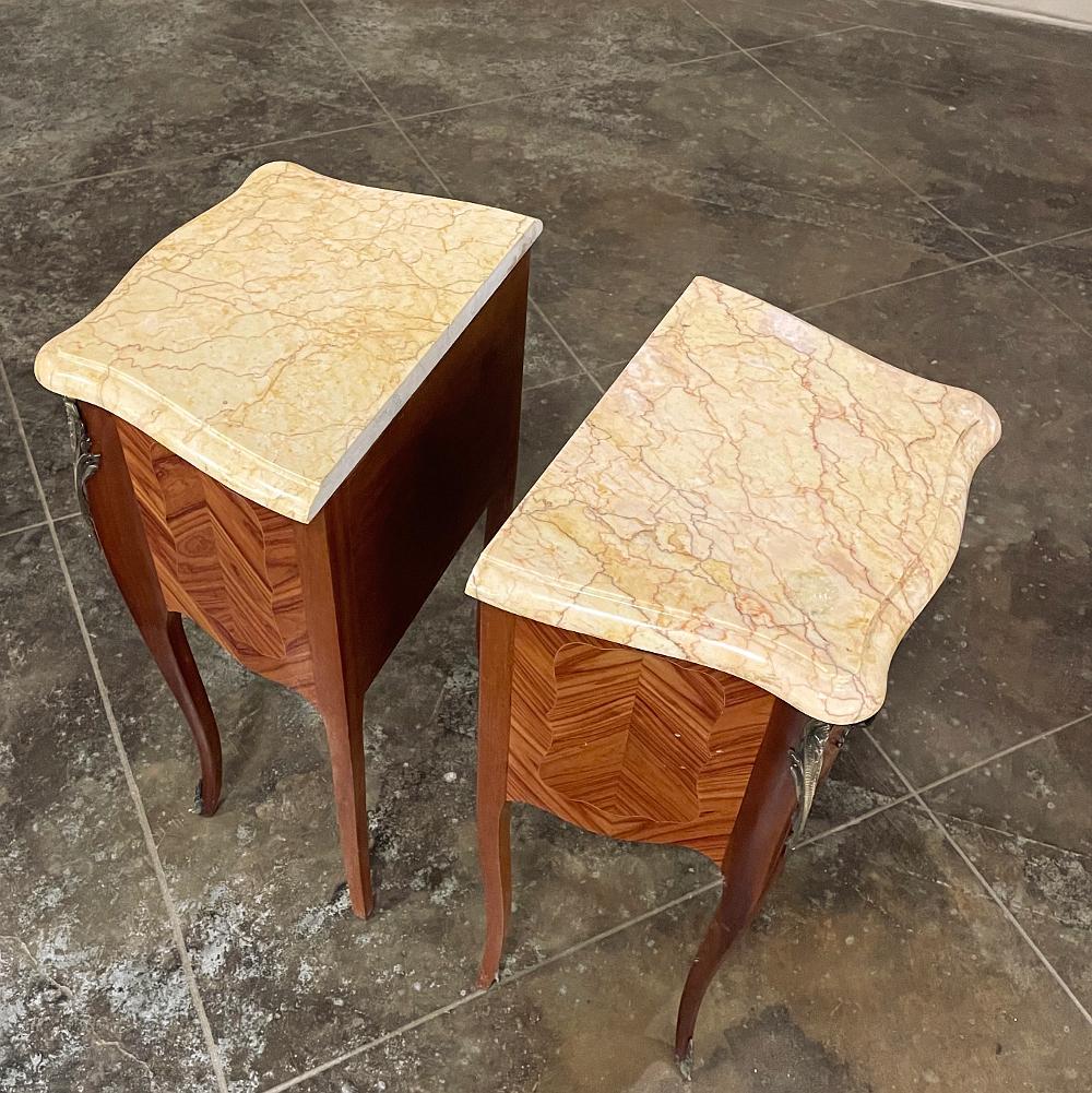 Pair Antique French Louis XV Mahogany Marquetry Marble Top Nightstands For Sale 10