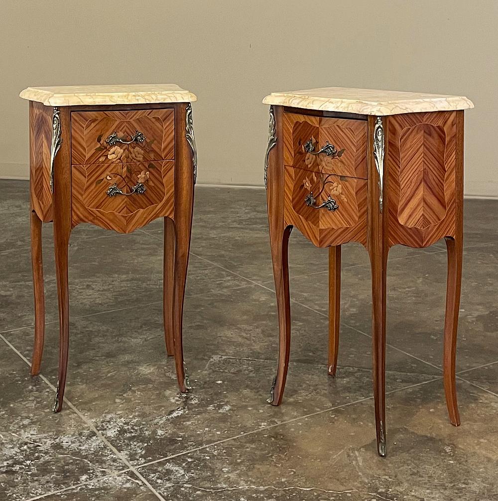 Pair Antique French Louis XV Mahogany Marquetry Marble Top Nightstands In Good Condition For Sale In Dallas, TX