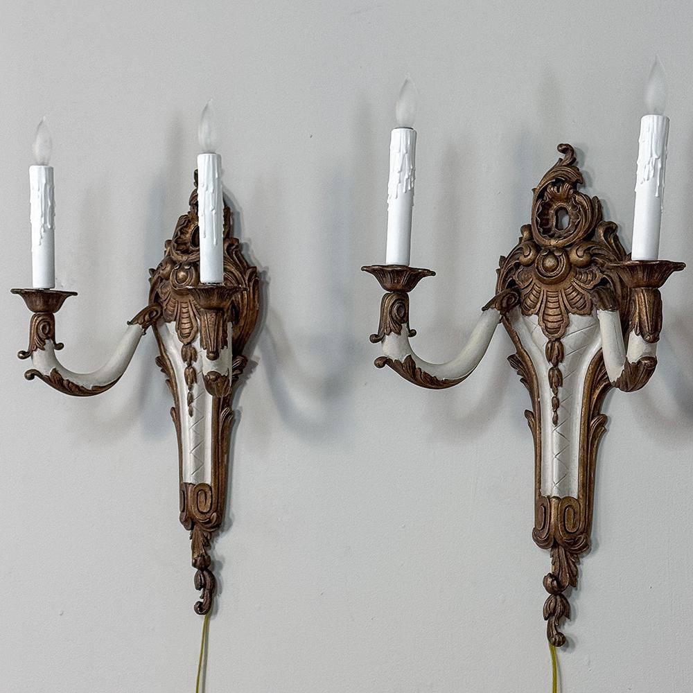 Pair Antique French Louis XV Painted Wall Sconces In Good Condition For Sale In Dallas, TX