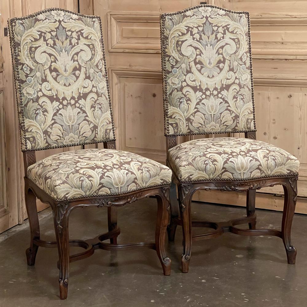 Pair Antique French Louis XV Side Chairs with Tapestry Upholstery In Good Condition For Sale In Dallas, TX