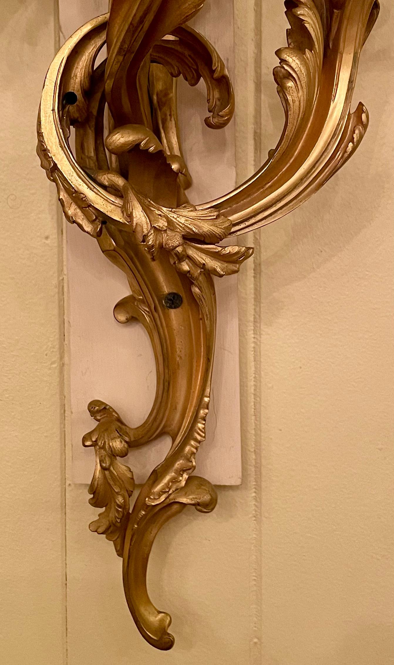 XIXe siècle Paire d'appliques murales d'Oré en bronze de style Louis XV, vers 1890. en vente
