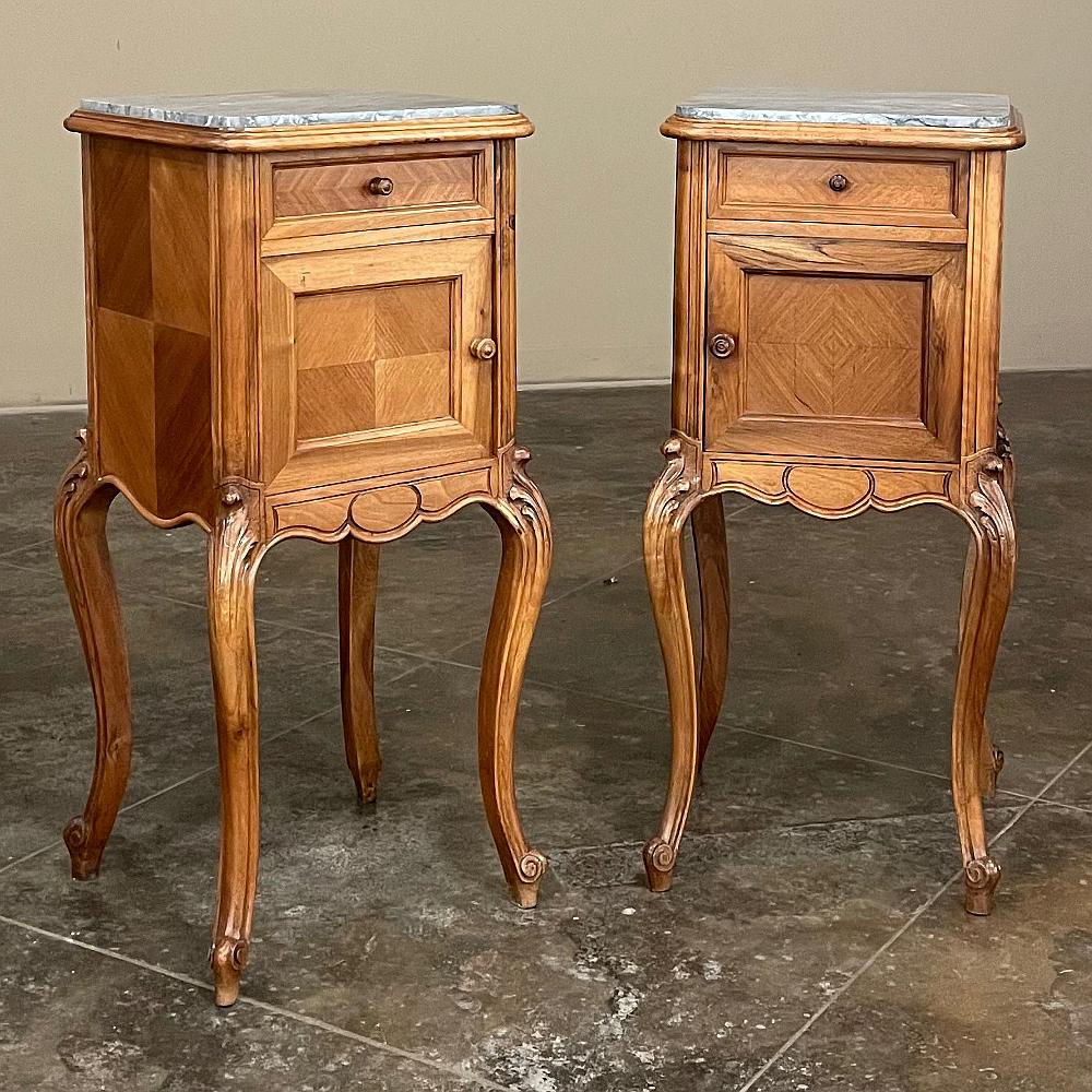 Pair Antique French Louis XV Walnut Marble Top Nightstands In Good Condition For Sale In Dallas, TX