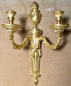Pareja de antiguos candelabros D' Ore franceses Luis XVI de bronce, hacia 1890