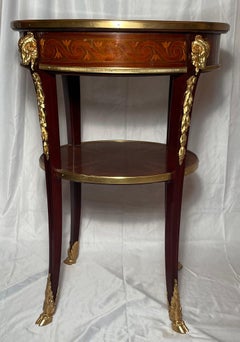Paire de tables bouillotte françaises anciennes Louis XVI en bronze d'or et marqueterie, vers 1890