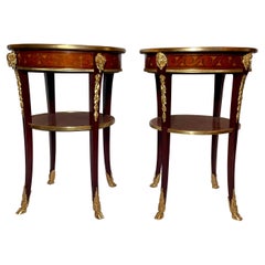 Paire de tables bouillotte françaises anciennes Louis XVI en bronze d'or et marqueterie, vers 1890