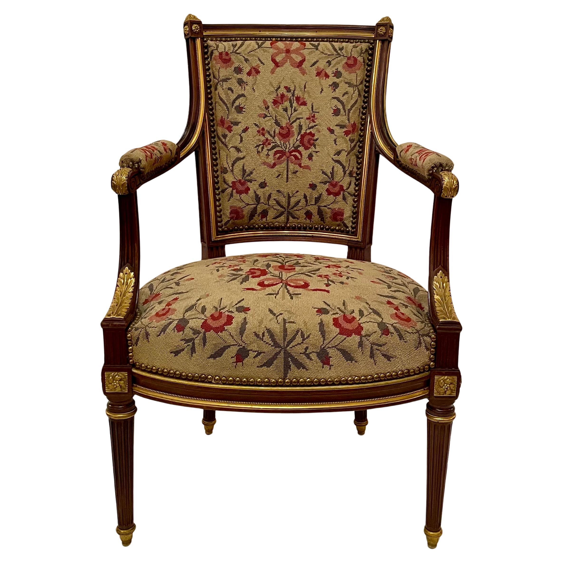Coppia di antiche poltrone francesi Luigi XVI montate su bronzo, circa 1890.