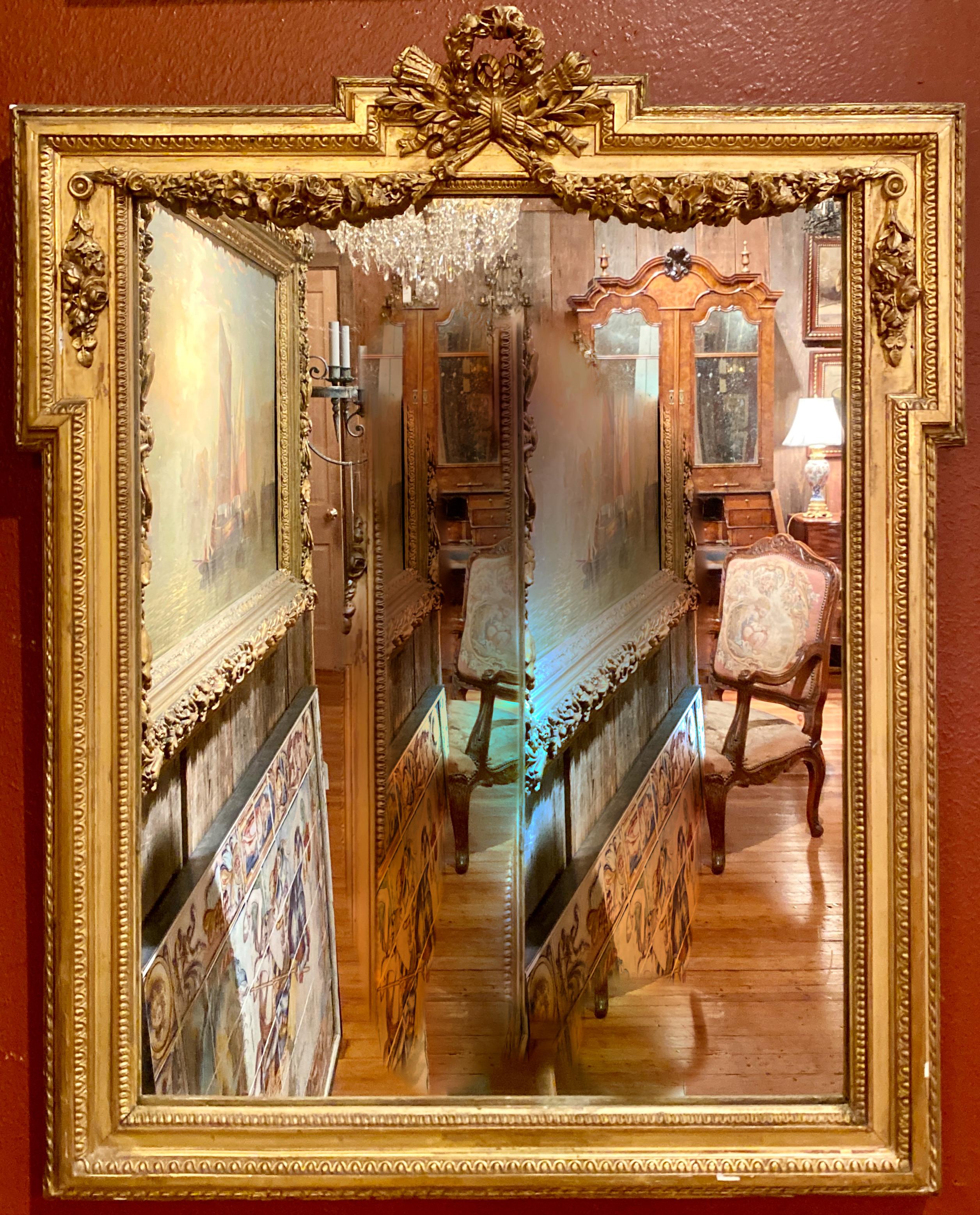 Paar antike französische Louis XVI-Spiegel aus goldgeschnitztem Holz, CIRCA 1890er Jahre.