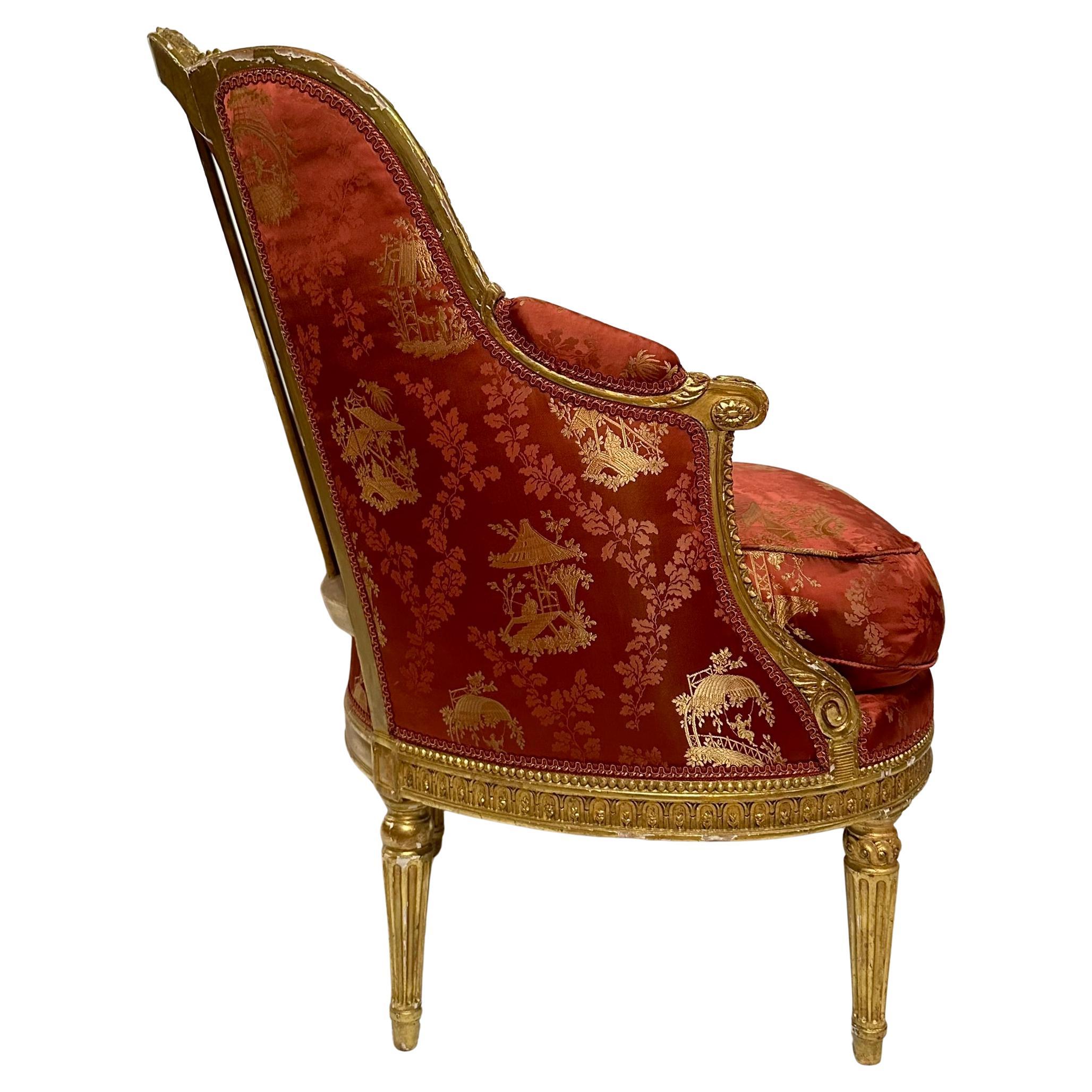 Paire d'anciennes bergères françaises Louis XVI à feuilles d'or, vers 1880. Bon état - En vente à New Orleans, LA