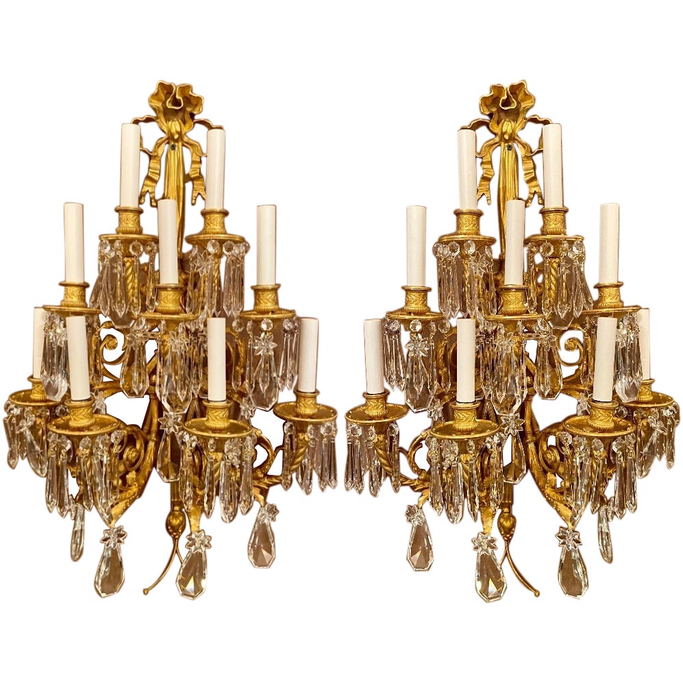Coppia di antiche lampade francesi Luigi XVI in Ormolu e cristallo Baccarat, circa 1880