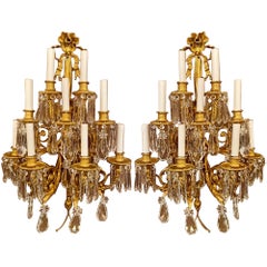 Coppia di antiche lampade francesi Luigi XVI in Ormolu e cristallo Baccarat, circa 1880