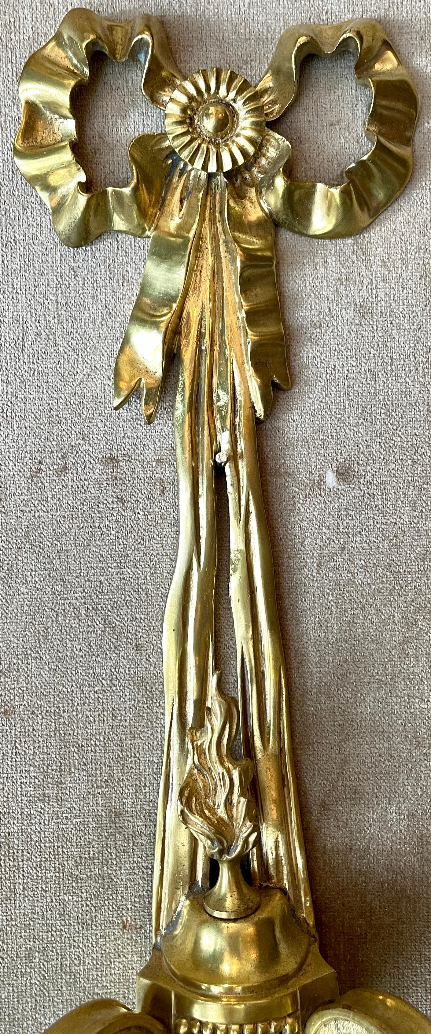 Pareja de Antiguos Apliques Franceses Luis XVI de Ormolu, Circa 1890 en Bueno estado para la venta en New Orleans, LA