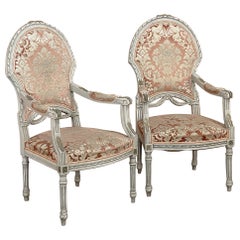 Paar antike französische Louis-XVI-Sessel, bemalt ~ Fauteuils