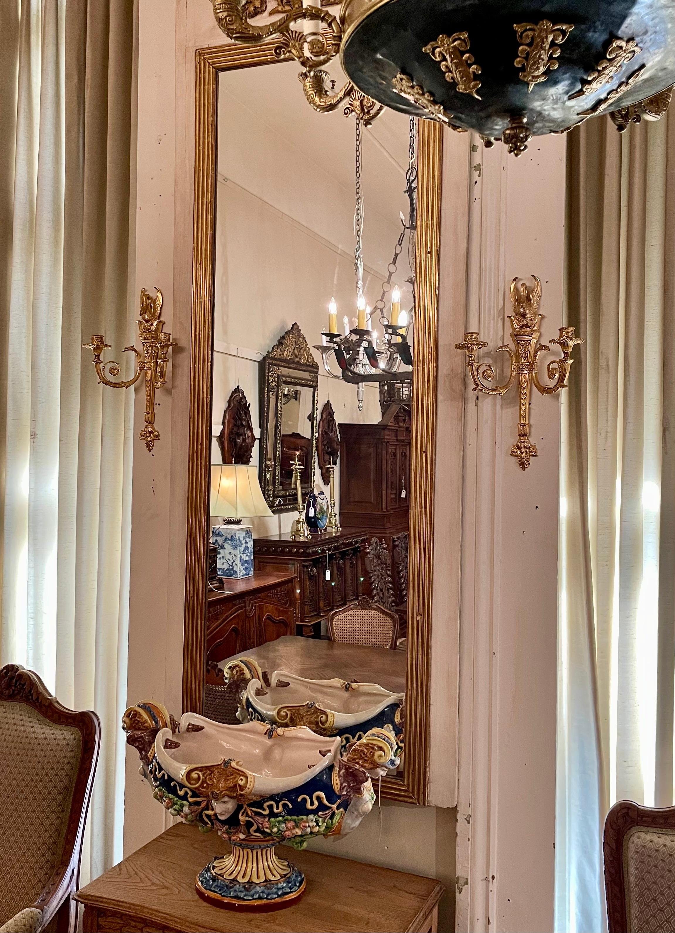 Paire d'appliques à 2 lumières en bronze doré de style Louis XVI, Circa 1900. en vente 4