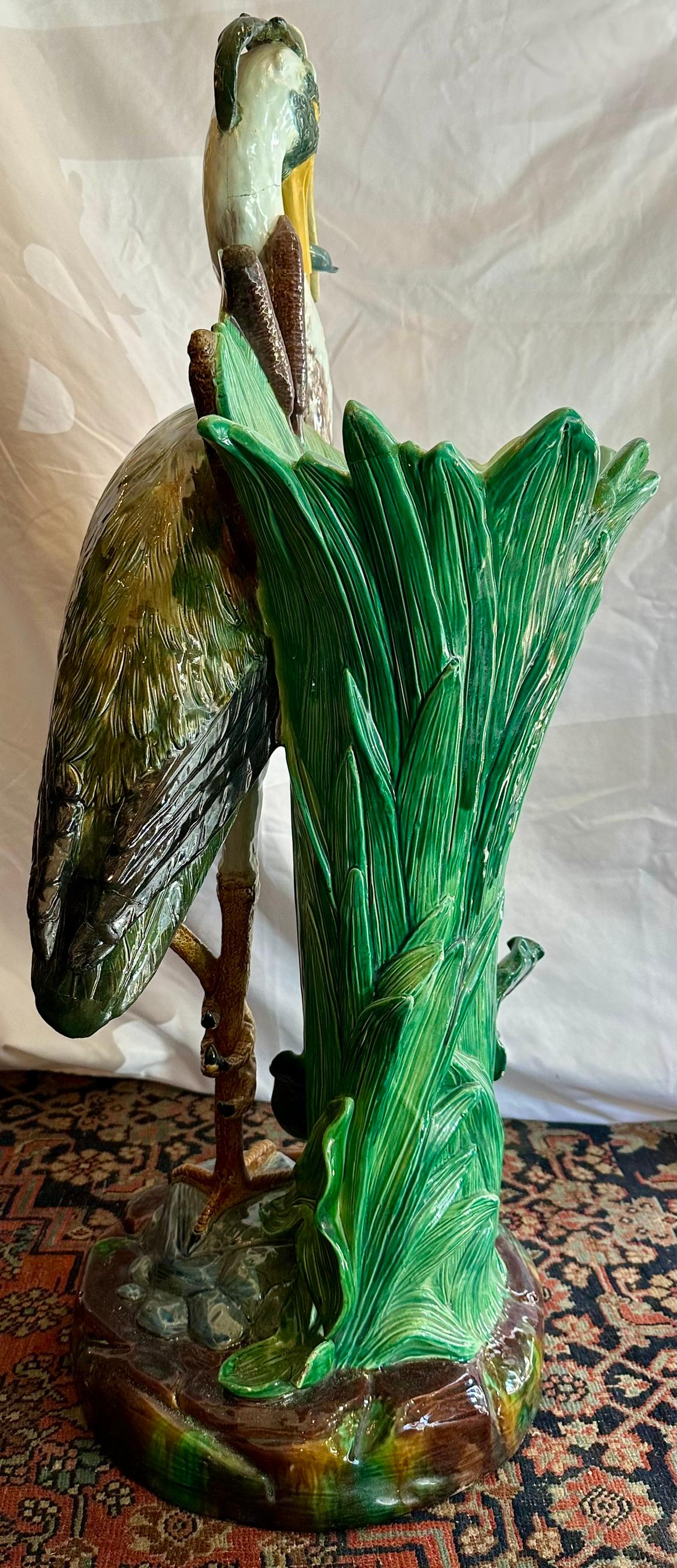 Par de Paragüeros Figurados de Pájaro de Mayólica Antique French, Circa 1890. en venta 5