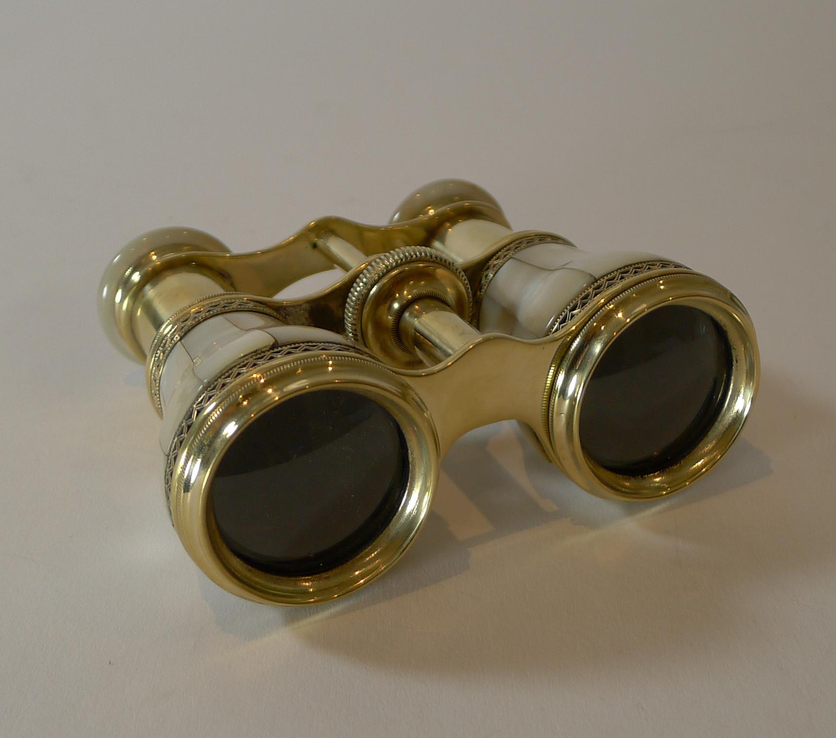 Pair Antique French Mother of Pearl Opera Glasses, c.1900 1