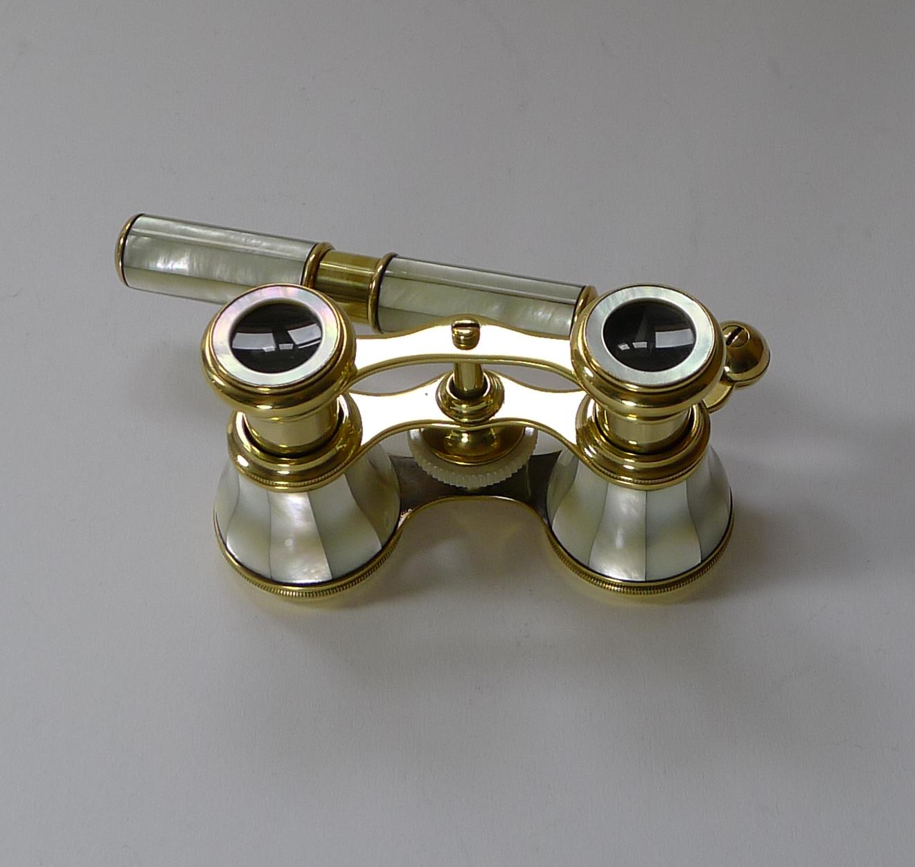 Pair Antique French Mother of Pearl Opera Glasses c.1900, Lorgnette Handle 3