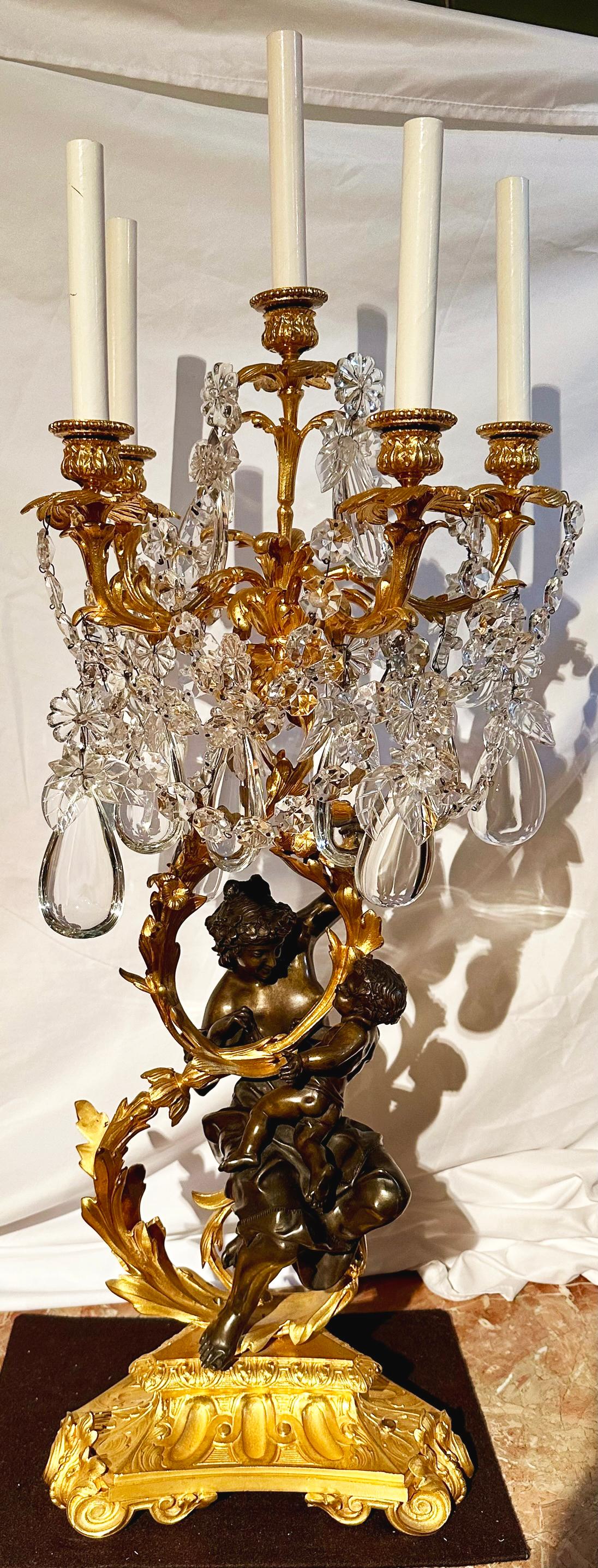 Français Paire de chandeliers anciens en bronze et cristal de Baccarat Napoléon III Circa 1860 en vente