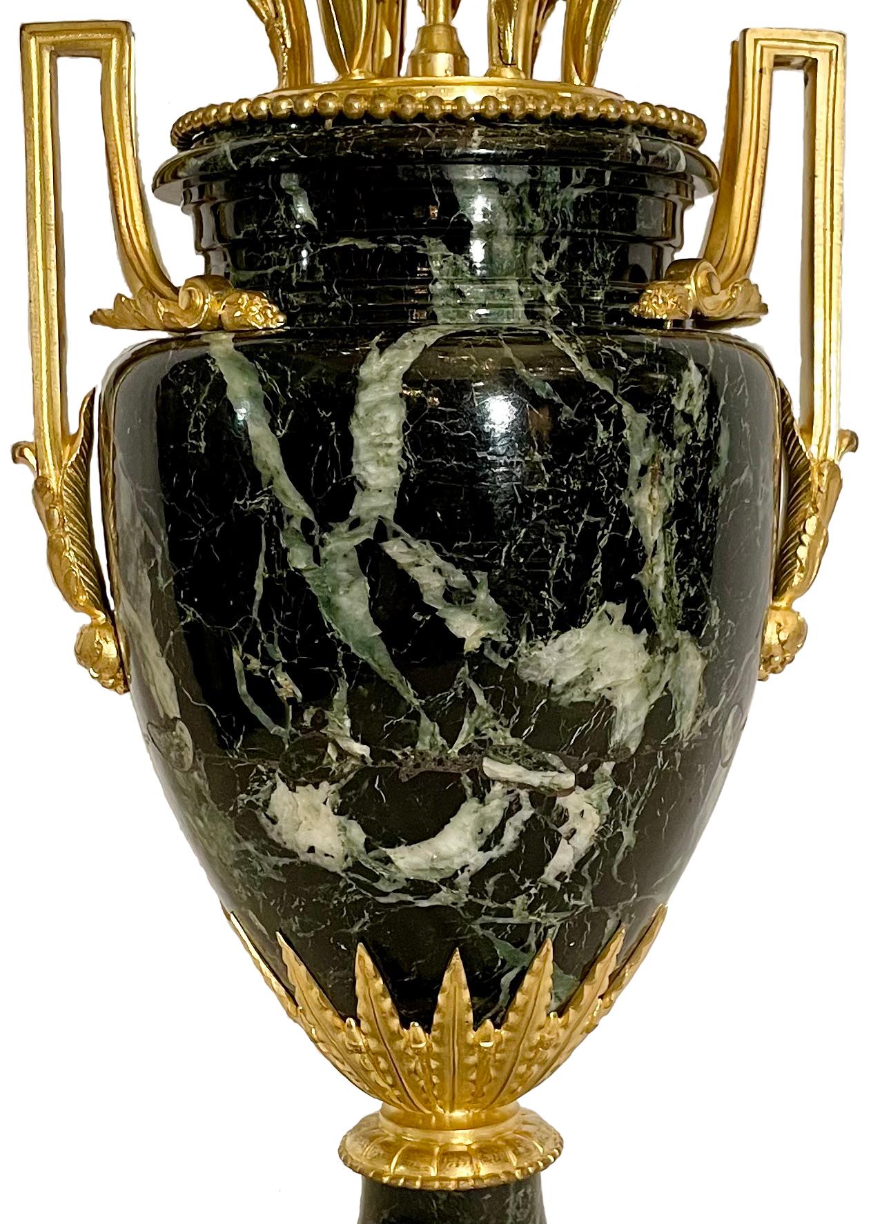 Paar antike französische Napoleon III Bronze D' Ore & Grüner Marmor Cassoulets aus der Zeit Napoleons III. Ca., 1880 (Napoleon III.) im Angebot