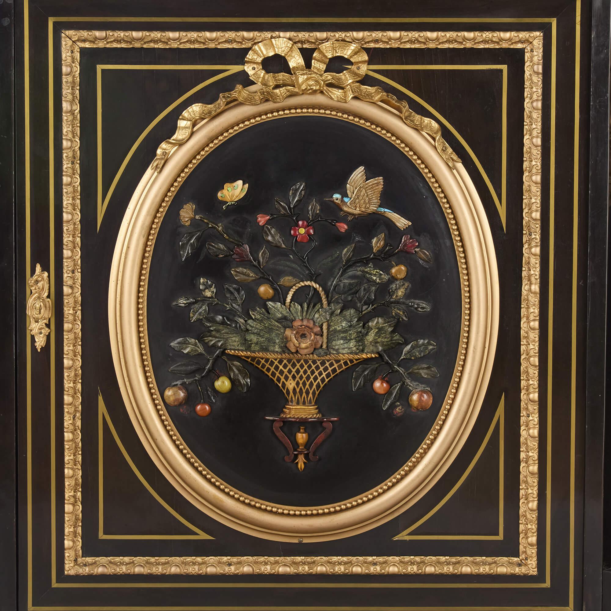 Paar Antique French Napoleon III Marmor Pietra Dura Ebonised Wood Ormolu Kabinett (19. Jahrhundert) im Angebot
