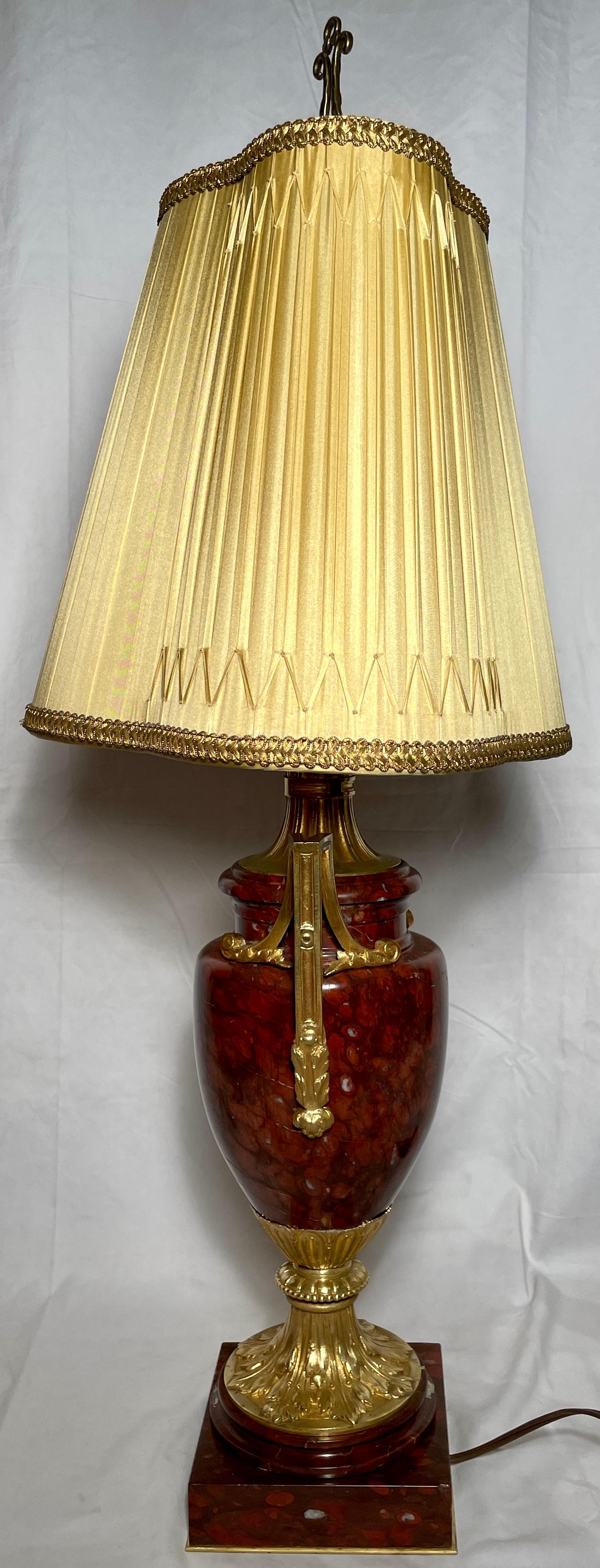 Pair Antique French Napoleon III Ormolu Mounted Red Marble Lamps w/ Silk Shades In Good Condition For Sale In New Orleans, LA