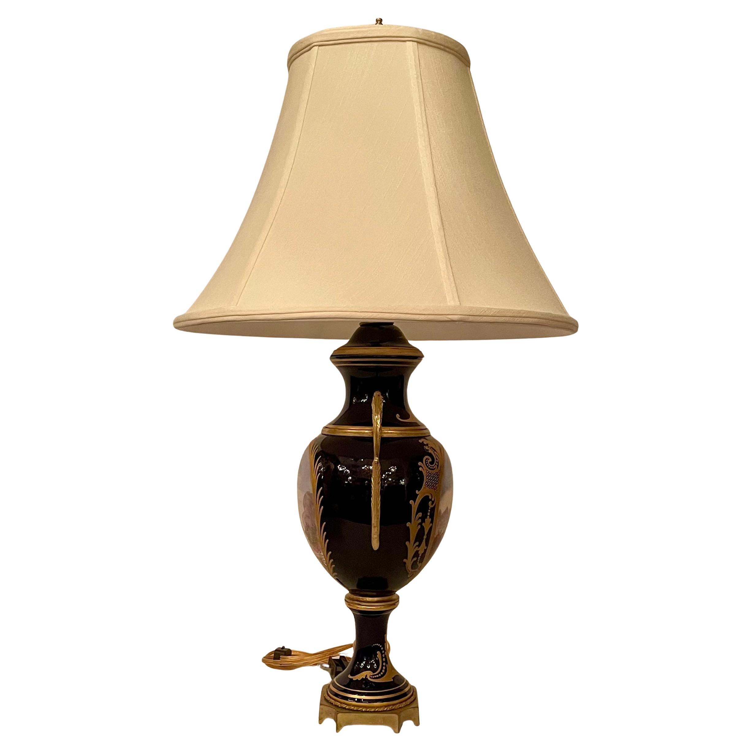 XIXe siècle Paire de lampes anciennes en porcelaine de Sèvres et bronze doré Napoléon III Circa 1890 en vente