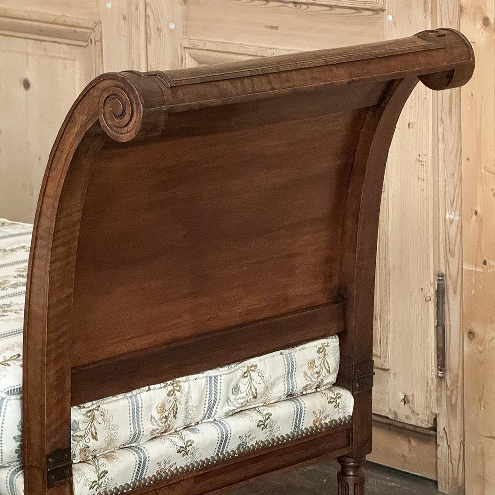 Par de Camas de Día Neoclásicas Antique French ~ Chaise Lounges en venta 6