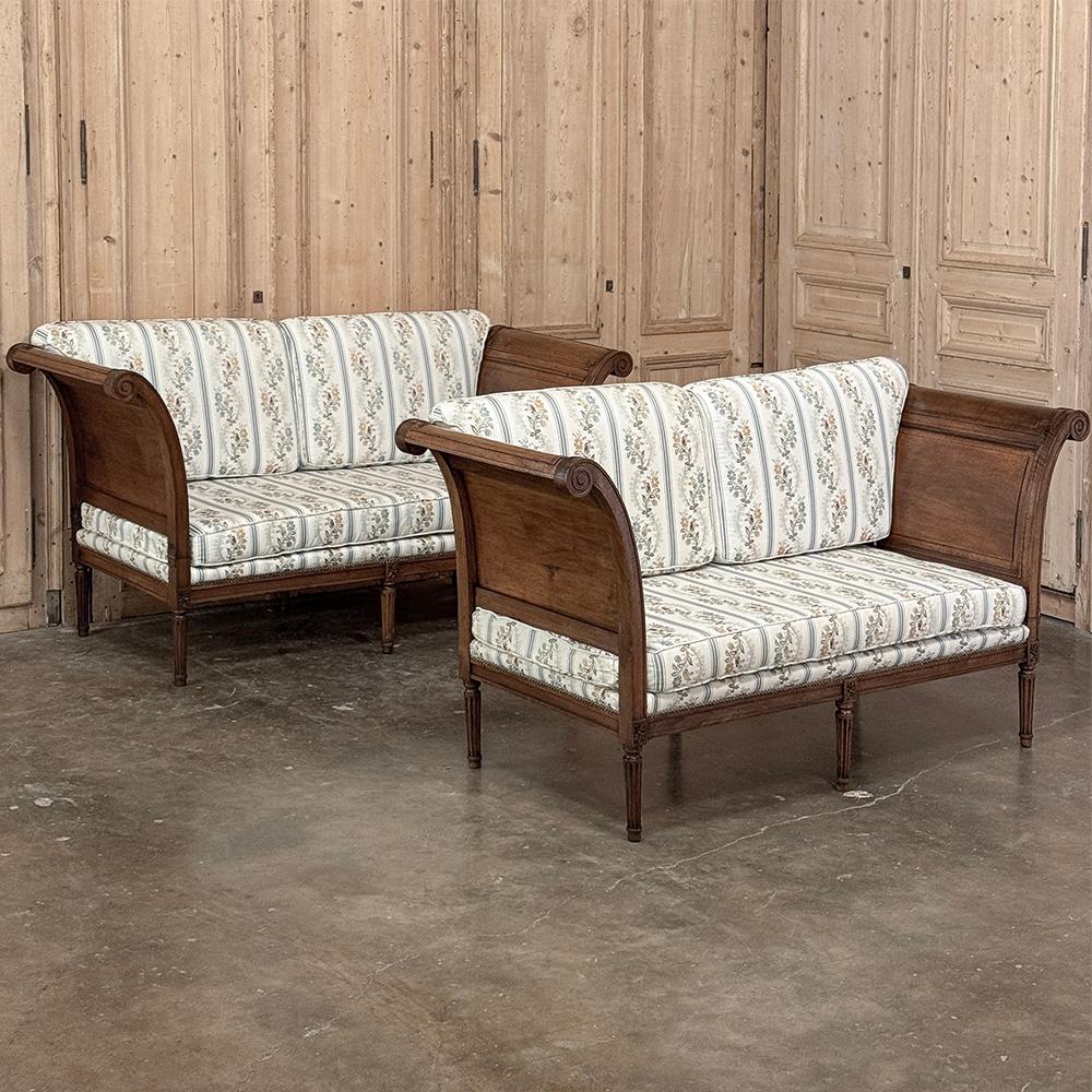 Par de Camas de Día Neoclásicas Antique French ~ Chaise Lounges en venta 12