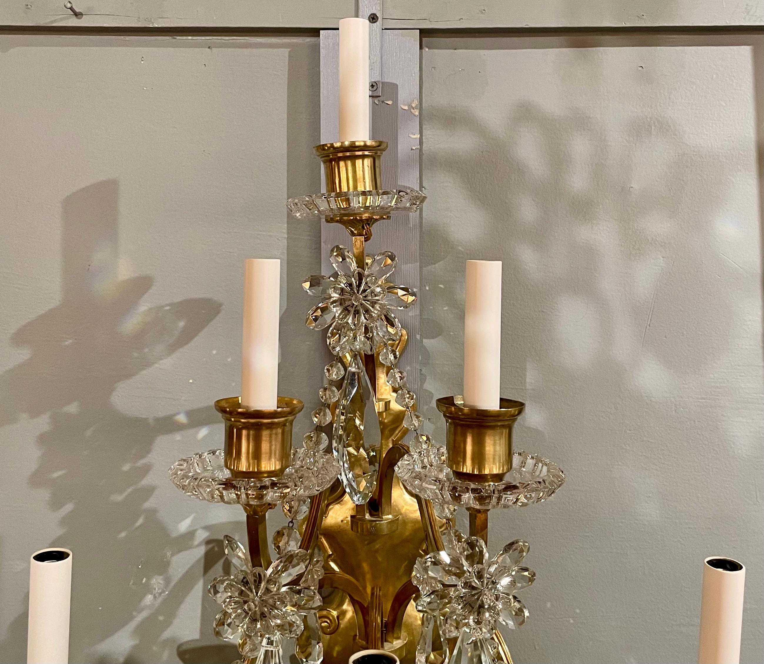 Paire d'appliques anciennes en bronze doré et cristal de Baccarat Circa 1885 en vente 2
