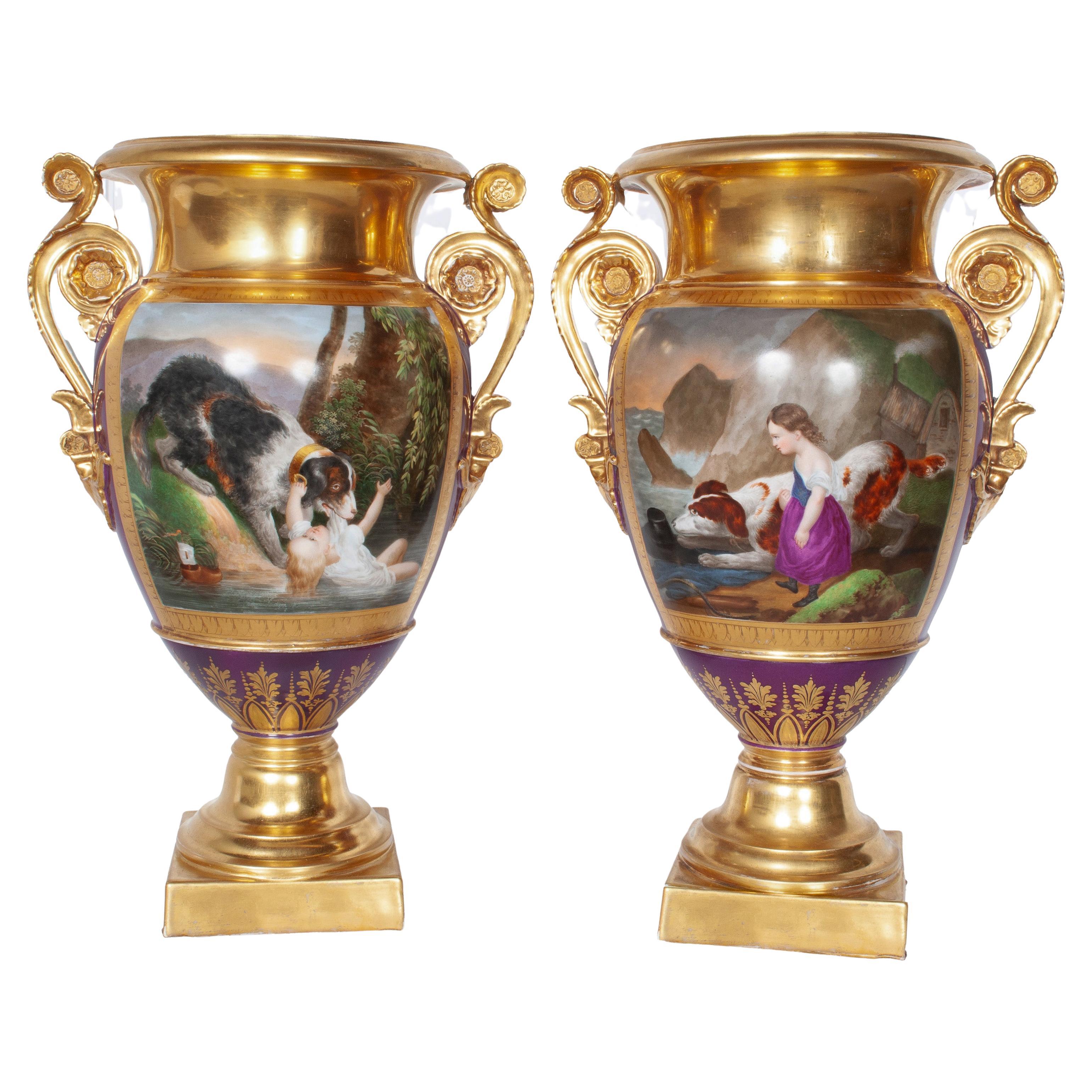 Paire d'anciens vases à chien en porcelaine de Paris peints à la main par Darte Frères 1810